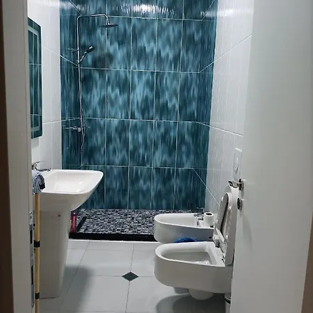 Alvaros Lake Apartman *