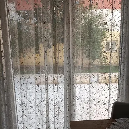 Alvaros Lake Apartman *