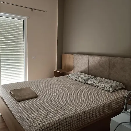 Apartamento Alvaros Lake Tirana